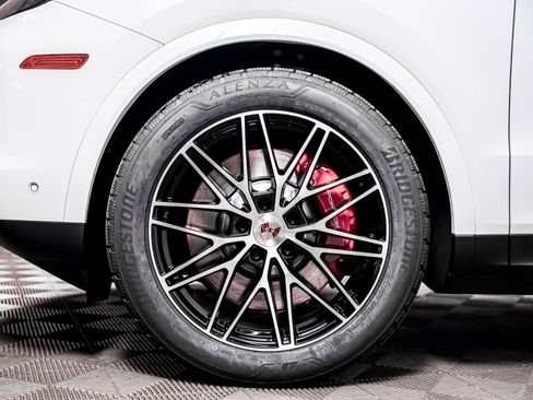 New 2026 Porsche Cayenne S AWD/4WD image 14