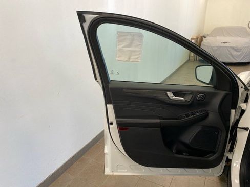 New 2024 Ford Escape SE w/ PHEV Premium Package image 14