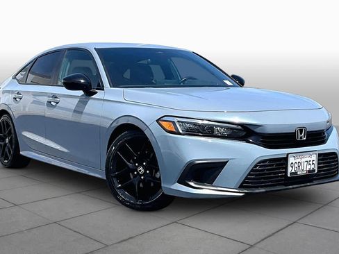 Used 2023 Honda Civic Sport image 2