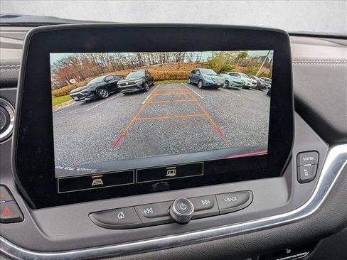 Used 2025 Chevrolet Blazer LT image 11