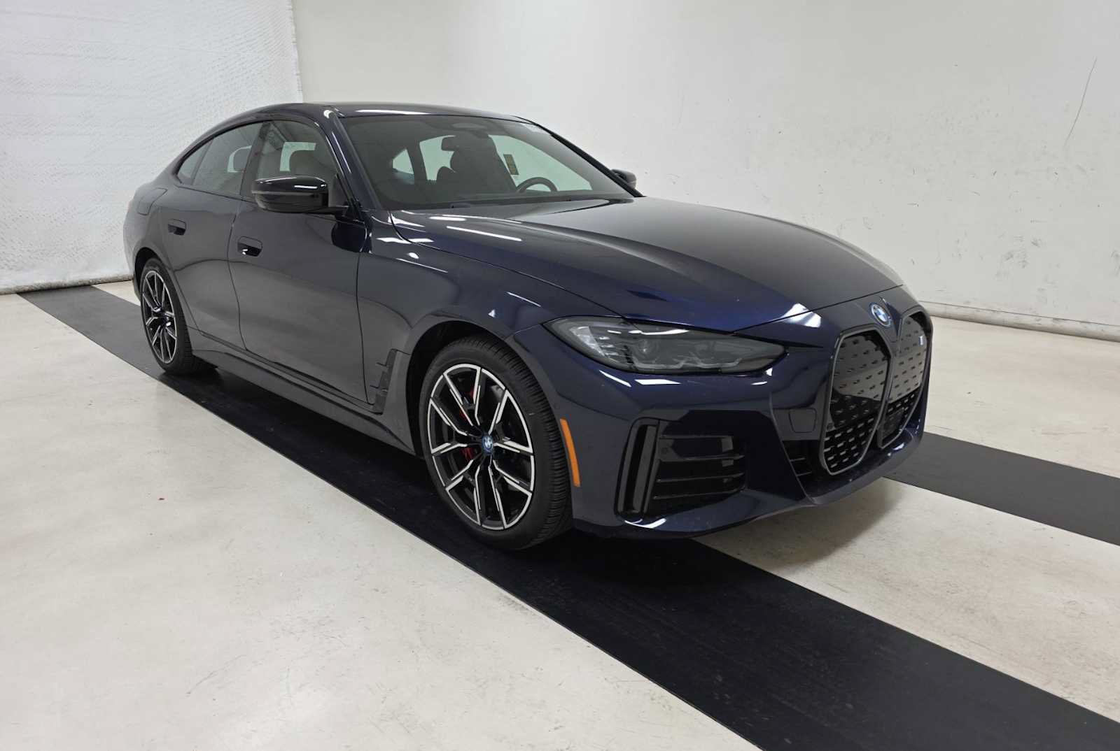 Used 2023 BMW i4 eDrive40 w/ M Sport Package RWD image 3