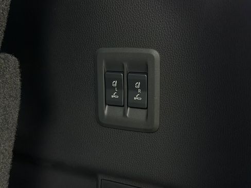 Used 2026 Lexus GX 550 w/ Accessory Package (2T) image 19