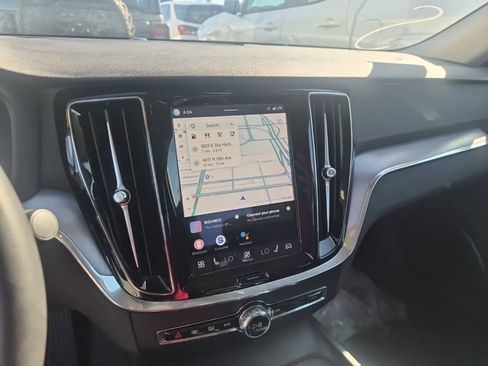 Used 2024 Volvo S60 B5 Core image 14