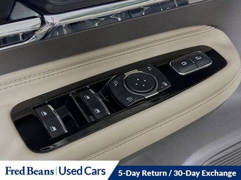 Used 2022 Lincoln Corsair AWD w/ Premium Package image 25