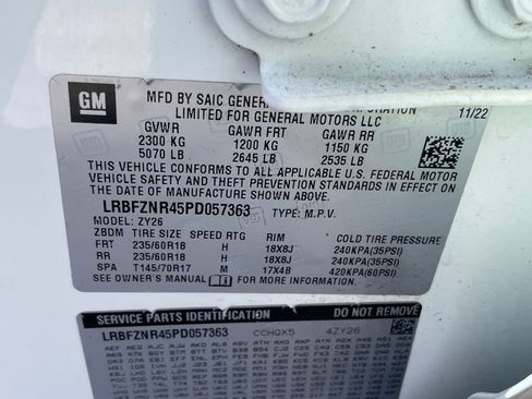 Used 2023 Buick Envision Essence image 33