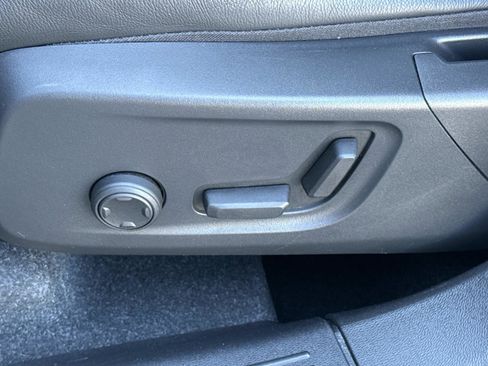 Used 2024 Volvo XC40 B5 Plus w/ Protection Package Premier image 16