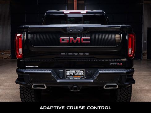 Used 2024 GMC Sierra 1500 AT4 w/ AT4 Preferred Package image 8