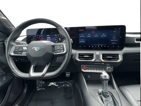 Used 2025 Ford Mustang Premium RWD image 30