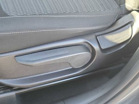 Used 2021 Kia Sorento LX image 16