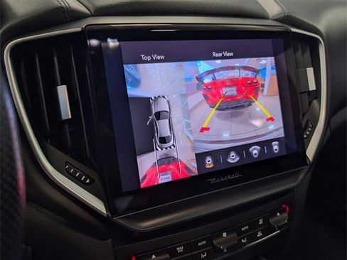 Used 2022 Maserati Ghibli Modena image 23