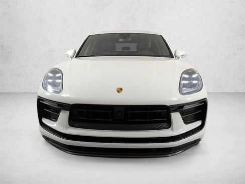 Certified 2025 Porsche Macan Turbo AWD/4WD image 6