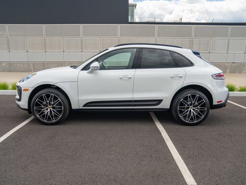 Certified 2026 Porsche Macan AWD/4WD image 2
