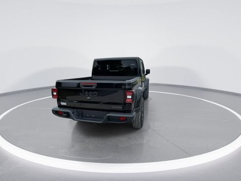 Used 2026 Jeep Gladiator Sport AWD/4WD image 18