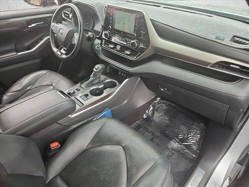 Used 2020 Toyota Highlander Limited AWD/4WD image 29
