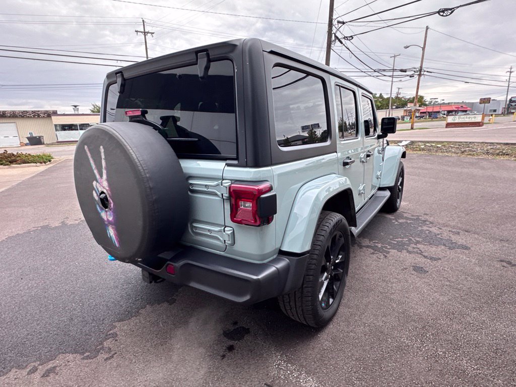 Used 2023 Jeep Wrangler Unlimited Sahara w/ Cold Weather Group AWD/4WD image 7