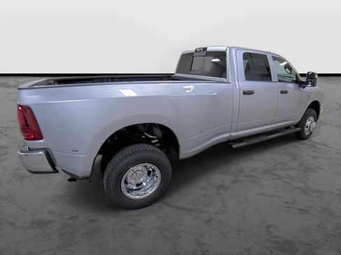 New 2026 RAM 3500 Tradesman AWD/4WD image 4
