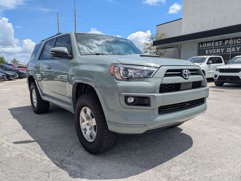 Used 2023 Toyota 4Runner TRD Sport w/ Technology Package AWD/4WD image 3