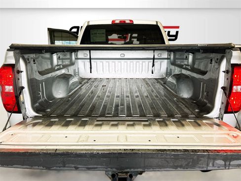 Used 2018 Chevrolet Silverado 2500 LT w/ All Star Edition image 24