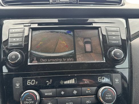 Used 2022 Nissan Rogue Sport SL FWD image 41