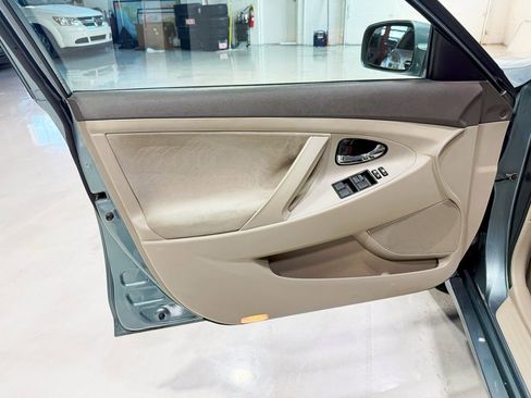 Used 2009 Toyota Camry SE image 19