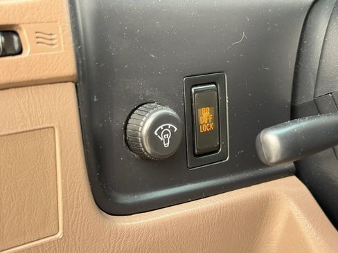 Used 1997 Toyota 4Runner Limited image 27