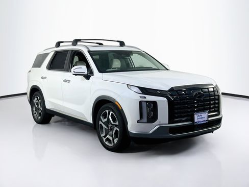 Used 2023 Hyundai Palisade Limited AWD/4WD image 3