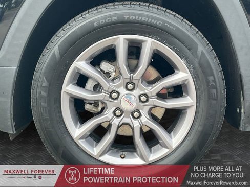 Used 2024 GMC Terrain SLT image 23