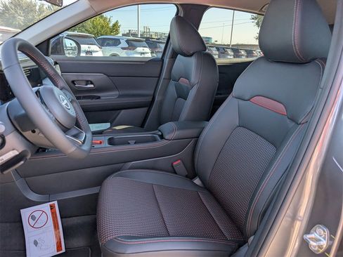 New 2026 Nissan Kicks SR image 18