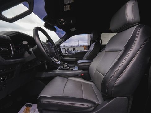 Used 2022 Ford F150 Lightning Lariat image 30