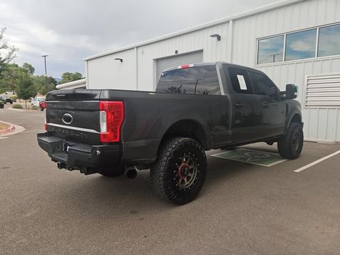 Used 2017 Ford F250 XLT w/ XLT Value Package AWD/4WD image 5