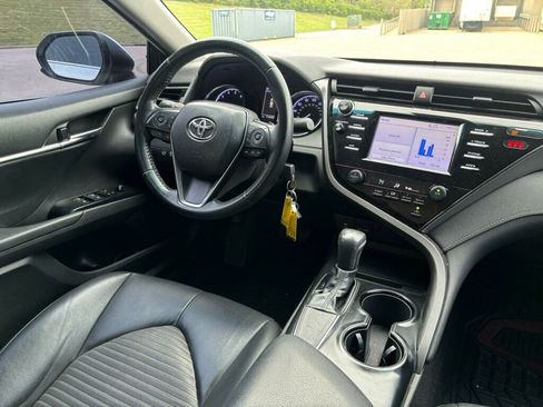 Used 2019 Toyota Camry SE image 23