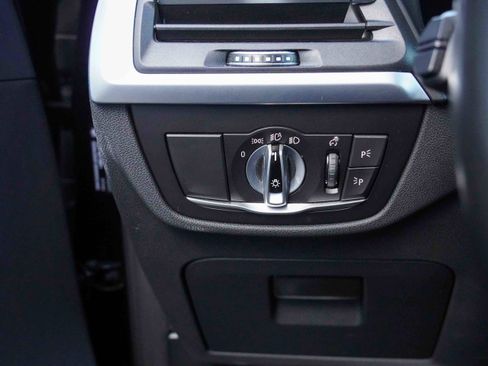 Used 2022 BMW X3 sDrive30i w/ M Sport Package 2 image 16