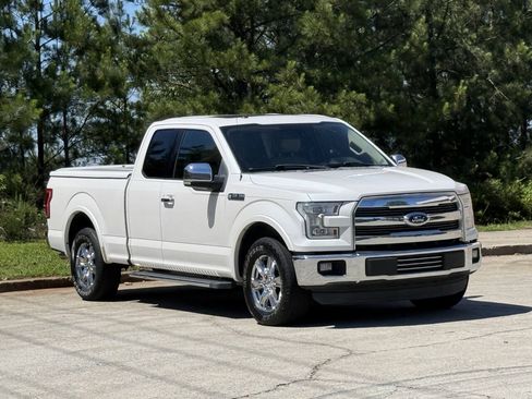 Used 2015 Ford F150 Lariat w/ Equipment Group 502A Luxury RWD image 3
