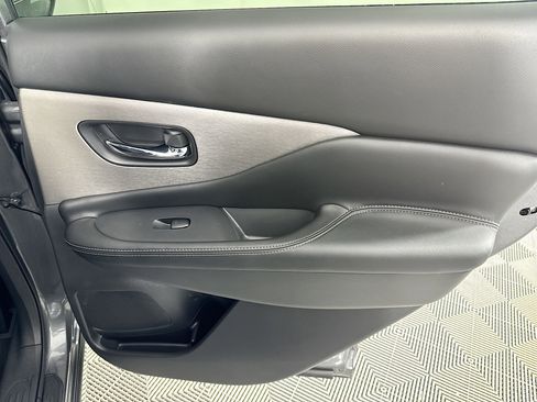 Used 2021 Nissan Murano SV image 48