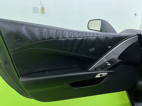 Used 2014 Chevrolet Corvette Stingray Coupe w/ Battery Protection Package RWD image 15