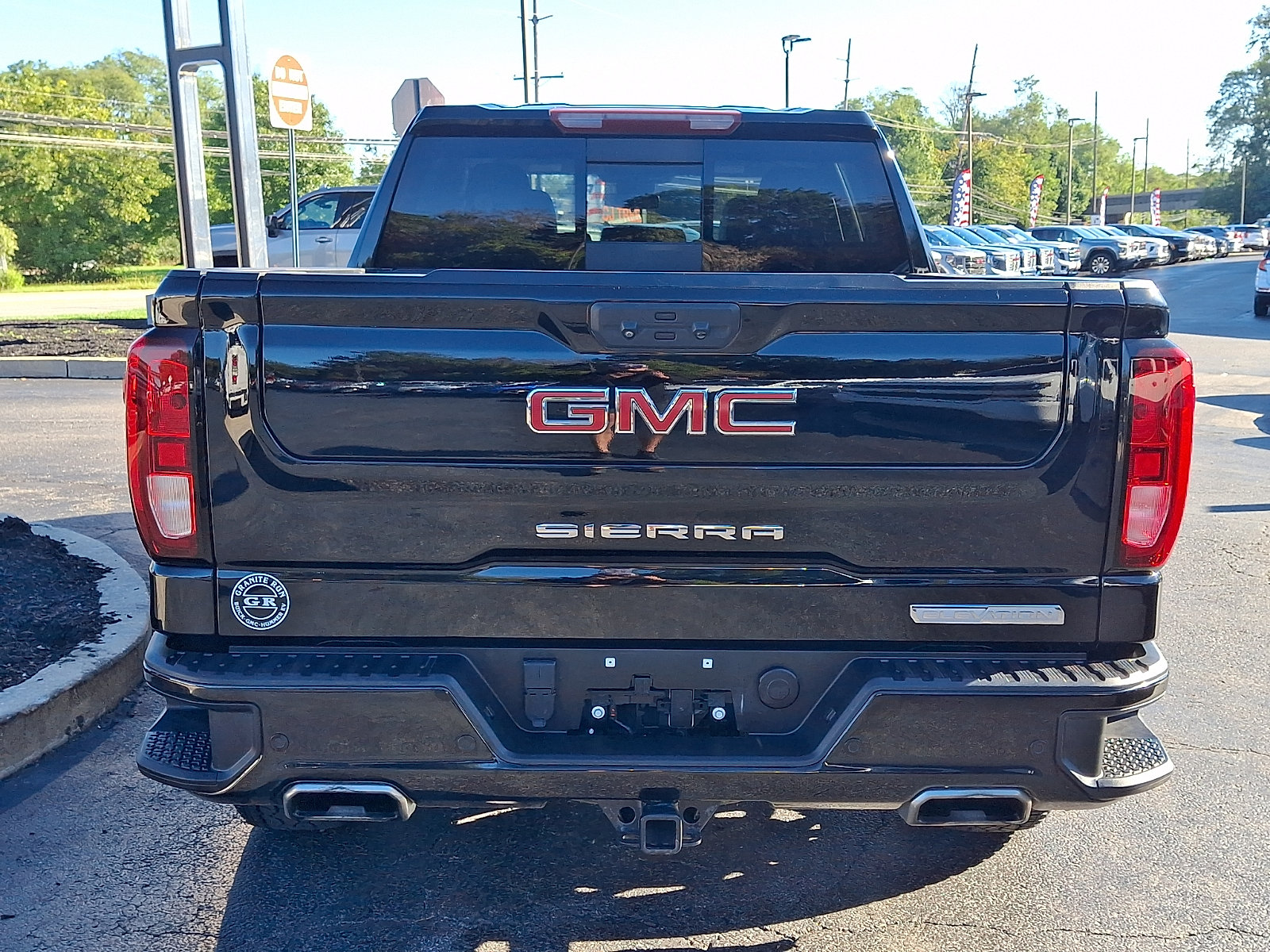 Used 2023 GMC Sierra 1500 Elevation w/ Elevation Premium Package AWD/4WD image 5