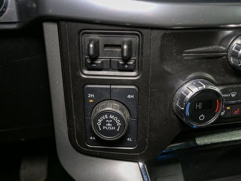 Used 2021 Ford F150 Lariat w/ Equipment Group 502A High image 33