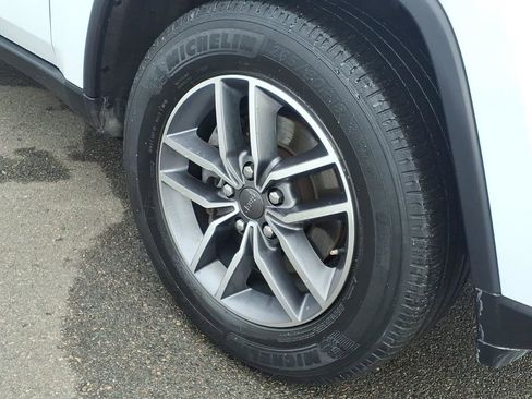 Used 2020 Jeep Grand Cherokee Limited image 10