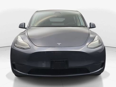Used 2023 Tesla Model Y Long Range AWD/4WD image 4