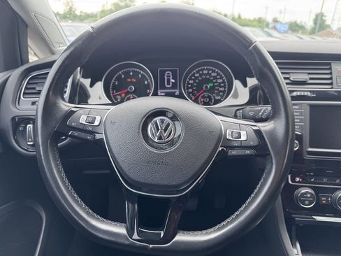 Used 2017 Volkswagen Golf S FWD image 23