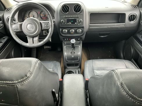 Used 2016 Jeep Patriot High Altitude image 10