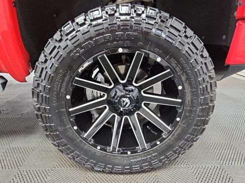 Used 2021 GMC Sierra 1500 AT4 w/ AT4 Premium Package AWD/4WD image 48