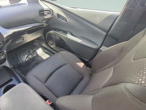 Used 2019 Toyota Prius LE FWD image 20