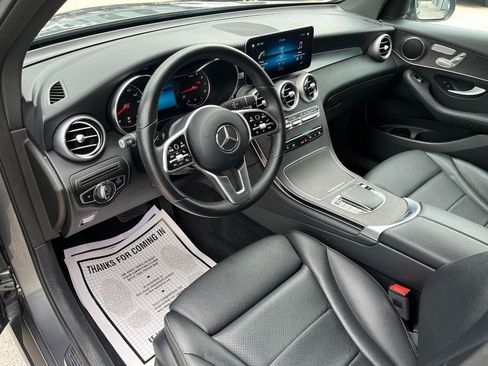 Used 2021 Mercedes-Benz GLC 300 4MATIC w/ Premium Package image 10