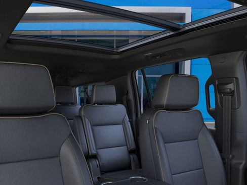 New 2026 Chevrolet Suburban Premier w/ Sun And Tow Package image 25