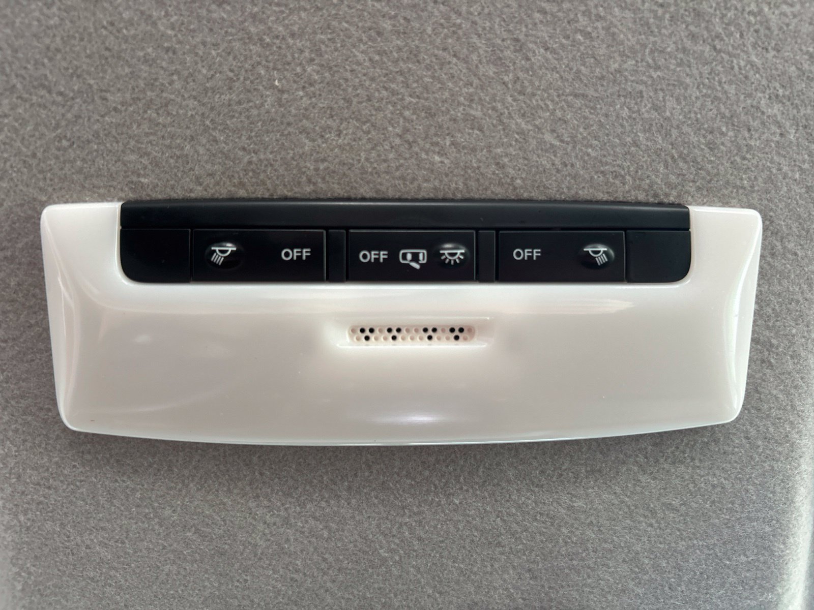 Used 2023 Nissan Kicks SV FWD image 30