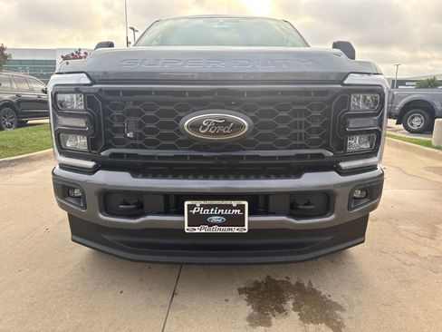 New 2026 Ford F350 Lariat w/ Black Appearance Package AWD/4WD image 9