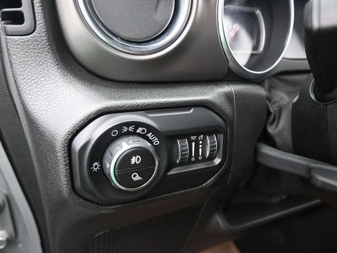 Used 2020 Jeep Gladiator Rubicon AWD/4WD image 23