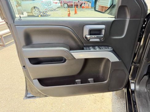 Used 2018 Chevrolet Silverado 1500 LT w/ Midnight Edition AWD/4WD image 16