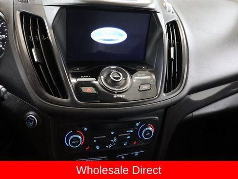 Used 2017 Ford Escape Titanium image 19